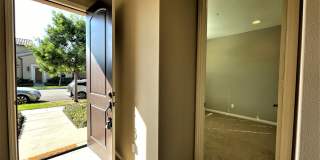 $500 OFF FIRST MONTH!! Spacious 4 bedroom, 3 bath Condo in Irvine! $500 OFF FIRST MONTH!! Spacious 4 bedroom, 3 bath Condo in Irvine! Gallery 21