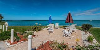 2 CAUSEWAY Boulevard Gallery 28