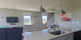 Beautiful 4bed 3.5bath End Unit Townhome With Walk-Out Basement! Gallery 1