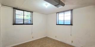 Sprawling 3 or 4-Bedroom House for Rent in a Great Wenatchee Neighborhood! W/D Included! Gallery 30