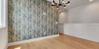 Stunning Salemtown Townhome With Fenced In Yard Stunning Salemtown Townhome With Fenced In Yard Gallery 23