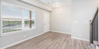 Gorgeous 4 Bedroom in Blue Springs, MO Gallery 3