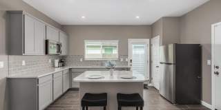 23950 W Hilton Avenue Gallery 29