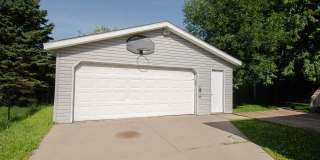 NW Rochester Split-Level with Vaulted Ceilings & Detached 2-Car Garage Gallery 22