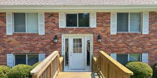 Charming 2 bedroom 1 bath condo! Available October 2026! Gallery 1