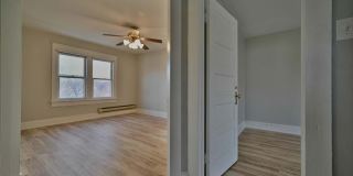 2211 Brown Avenue Gallery 7