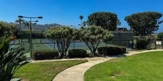 Luxurious Coastal Living: Fully Remodeled 3-Bed, 3.5-Bath with Ocean Views in Sea Point Gallery 36