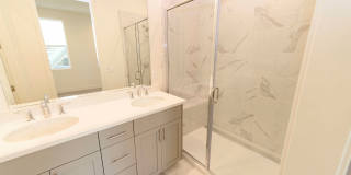 Upscale 2-BR Dual-Suite Condo in Downtown San Jose Gallery 17