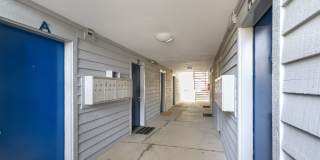 2 Bed/2 Bath with loft. Close to Campus On bus line. Gallery 16