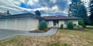 12371 Rainer Dr Burlington WA - Located On a Golf Course! Gallery 1