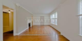 Charming 2BR/1BA Bungalow in Crestwood South Gallery 8