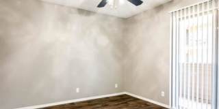 Tramor at Autumn Park Gallery 1