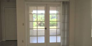 2br/2ba Duplex with Lakeview Gallery 6