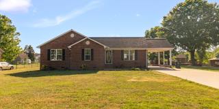 Beautifully Updated 3 bedroom, 2 bathroom Brick Ranch in Lexington Gallery 1