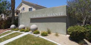 Beautiful Spacious Townhome in Gated Community Gallery 1
