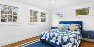 1206 W 22 1/2 St Gallery 21