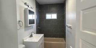 6 Holmes Street Gallery 7