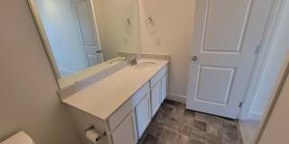 Stunning and spacious 4.5 bedroom, 3 bathroom home located in Morgan Hill Gallery 29