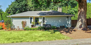 Bull Mountain Gem – Single-Level 3BR with 2 Living Areas, Large Yard & Pergola Patio Gallery 1