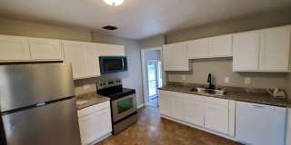 Charming 4-Bedroom Property in Prime Location Gallery 12