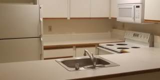 Great Apartment in the Heart of Ballard. Gallery 8