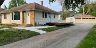 Updated, Modern, 4 Bed, 2 Bath, 3+Car Garage Updated, Modern, 4 Bed, 2 Bath, 3+Car Garage Gallery 1