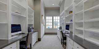 Lakeside at Town Center Apartments Gallery 13