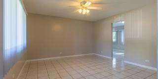 6847 Hawthorne Lane Gallery 2