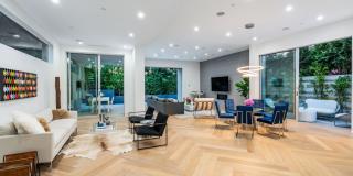 721 N Vista St Gallery 37