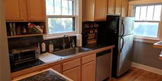 AWESOME 2-BDRM VICTORIAN DUPLEX HOME WITH 2-CAR GARAGE & CENTRAL A/C! Gallery 6