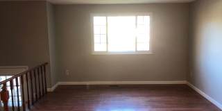 Upper St. Clair - 3 BR Split Entry House, Garage, Central Air! Gallery 4