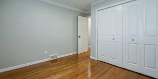 $2300 3 bed 2 bath bungalow Gallery 17