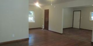 832 Arkansas St - LARGE BACKYARD Gallery 3