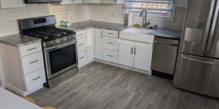 Fully Updated 3 Bedroom - 1 bathroom home - $3,000 Gallery 14