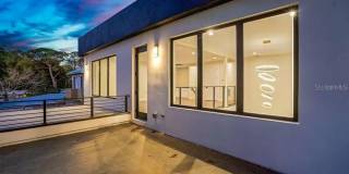 Bold Contemporary Sarasota Luxury Home. 4 Beds/ 4 Baths. Private Pool and Summer Grill. Gallery 72