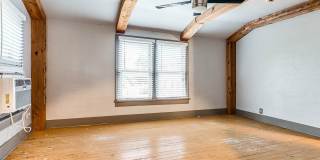 Unique with a Artsy Flare    2 Bed/1.5 Bath in Edgemere Park $995/month! Gallery 13