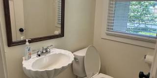 Spacious 4-Bedroom Home Plus Large Bonus Space – West Slope Vista Hills Gallery 16