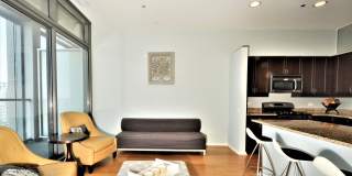 65 E Monroe Street Gallery 11