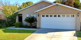 Beautiful Northwest Bakersfield Home Gallery 1