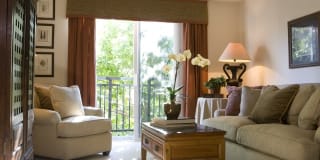 Sidney Sidney Gallery 4