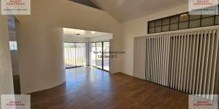 2 story Condo with 2 bedrooms a loft and 2 1/2 baths Gallery 17