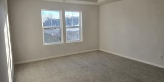 Spacious 4BR House in Cornelius Gallery 11