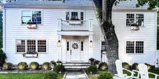 28 Oak Street Gallery 1