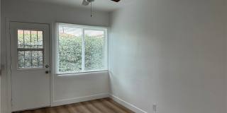 4930 N Vincent Avenue Gallery 9