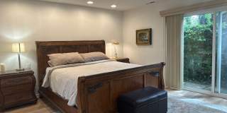 Sunny - Fully Furnished 2-Bedroom, with Office and 2 1/2 bathrooms. Gallery 23