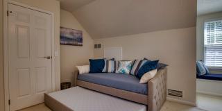7 Marblehead Road Gallery 31