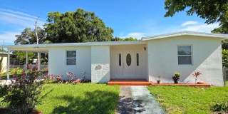 131 SE Serenata Court Gallery 1