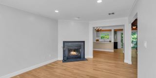 65 E River Road Gallery 10