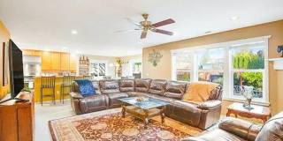 Spacious Amazing 6 bed in Fairwood! Gallery 15