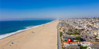 2428 The Strand Gallery 71